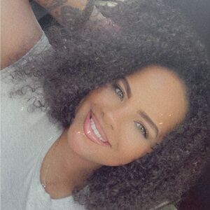 Meet your Posher, Brittany